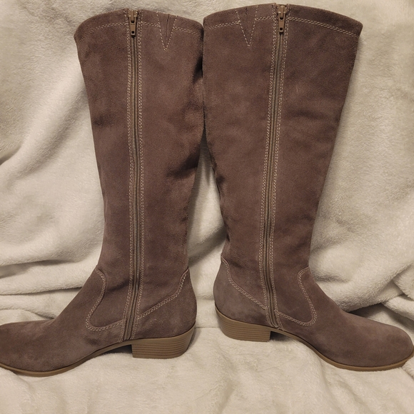 Tan Suede Knee High Boots Bass Women's Heeled Boots - Taupe Size 9 Zip Up Boots - Picture 10 of 16